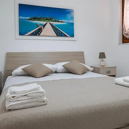 Apartment Domus Ginevra *