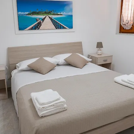 Domus Ginevra Apartmán *